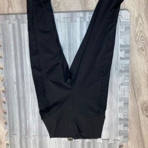 Black sport leggings size sm with pocket